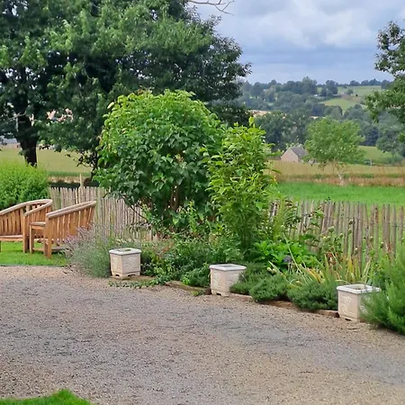 La Hamonniere Bed & Breakfast *